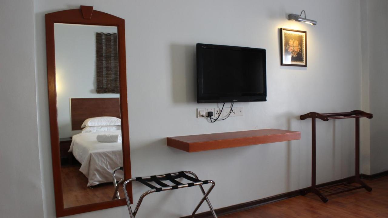 Maluri Hotel 3*