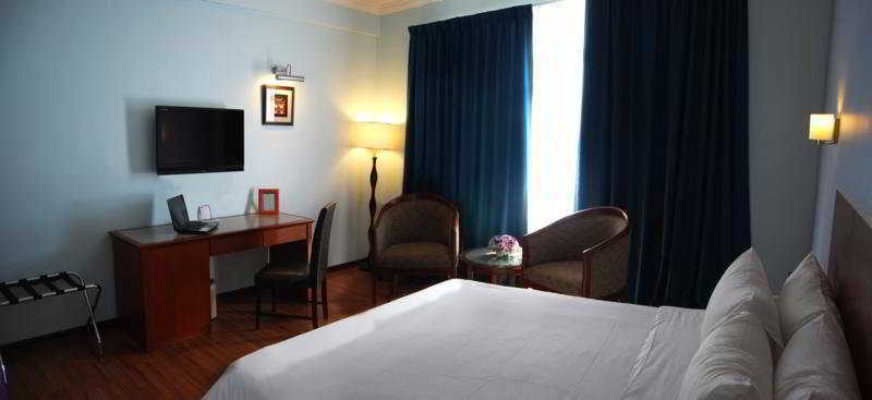 Maluri Hotel 3*